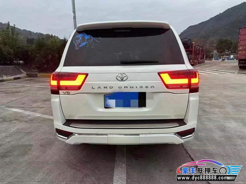 16年丰田兰德酷路泽（陆巡）轿车抵押车出售