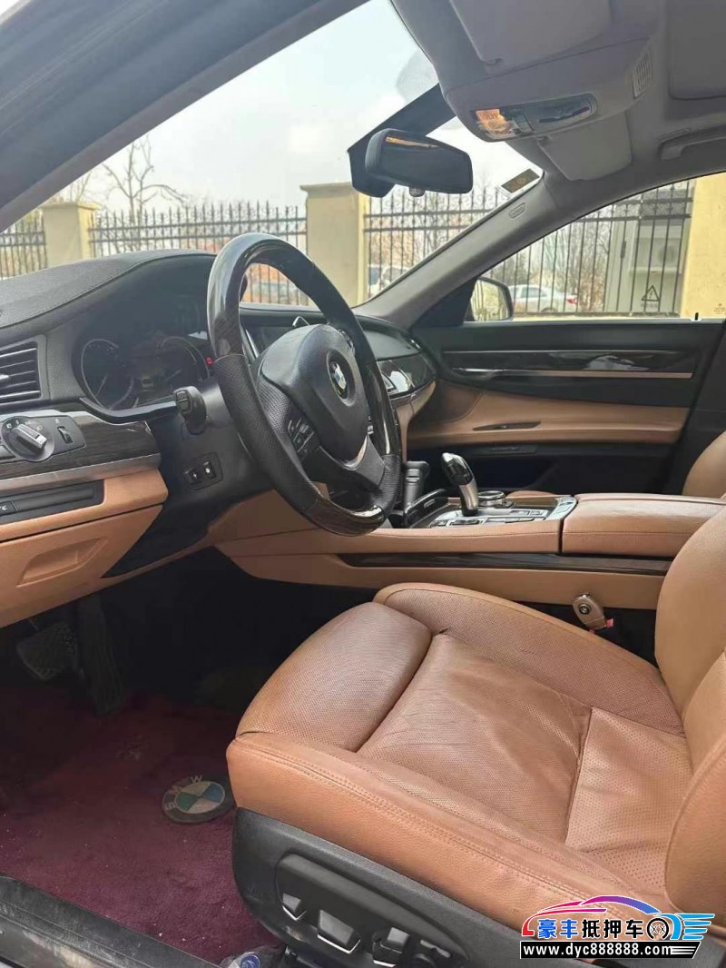 14年宝马7系轿车抵押车出售