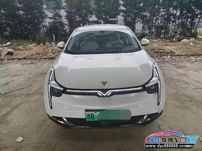 24年哪吒U轿车抵押车出售