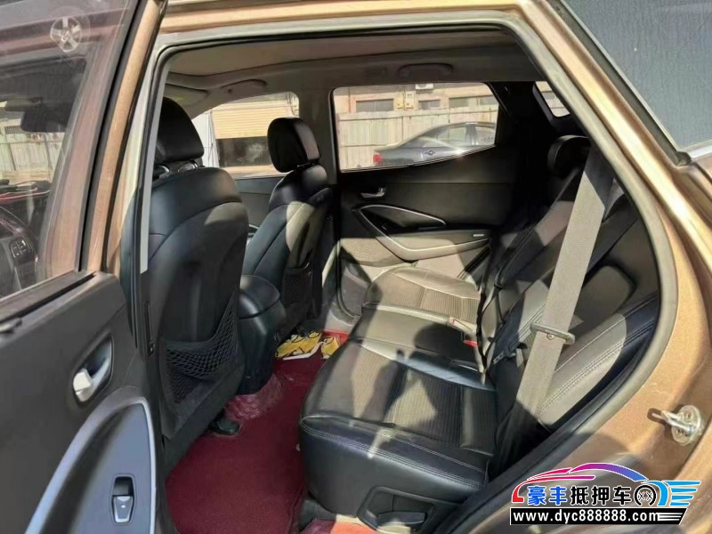 14年现代新胜达轿车抵押车出售