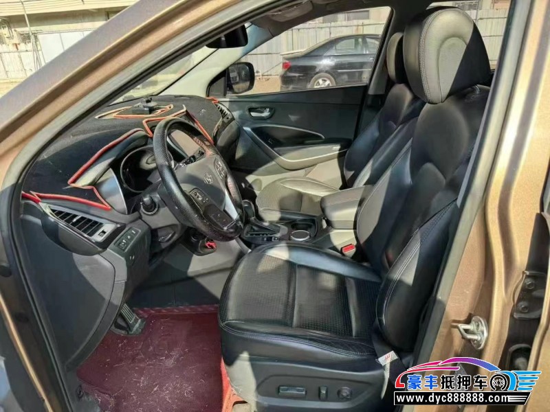 14年现代新胜达轿车抵押车出售