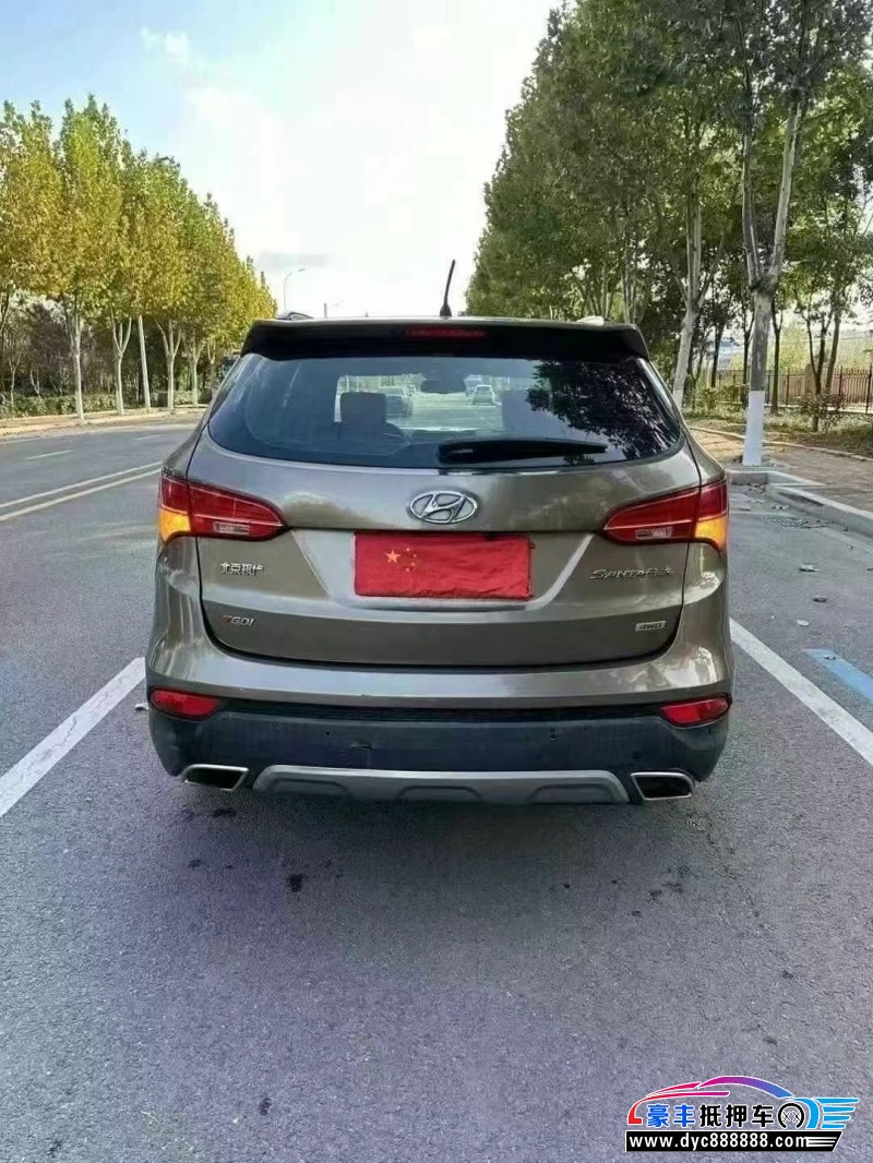 14年现代新胜达轿车抵押车出售