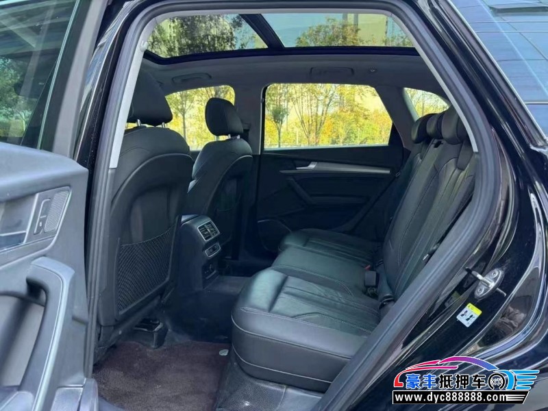 21年奥迪Q5轿车抵押车出售