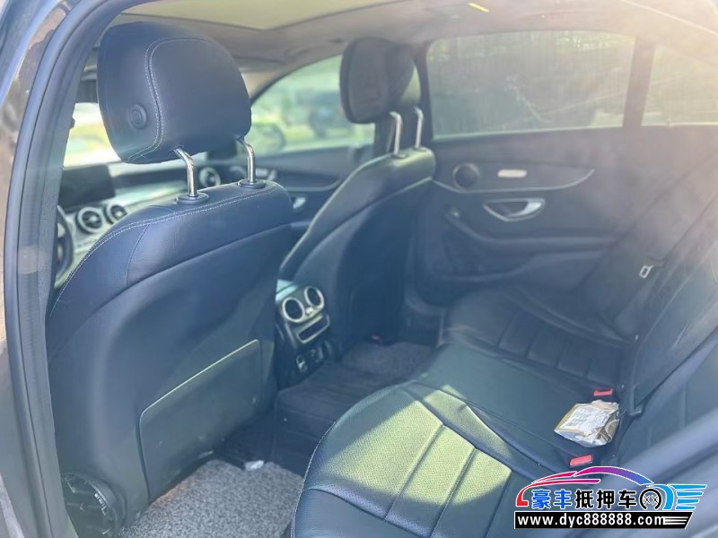 21年奔驰C轿车抵押车出售