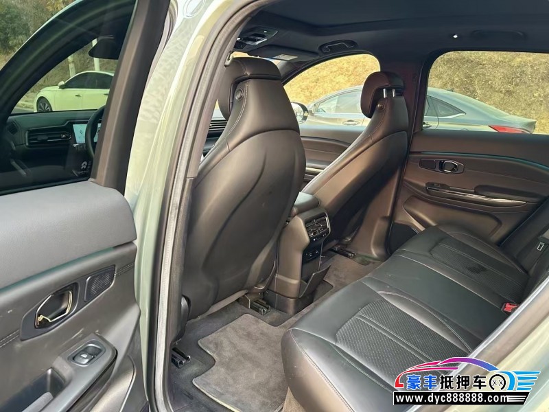 22年蔚来ES6轿车抵押车出售