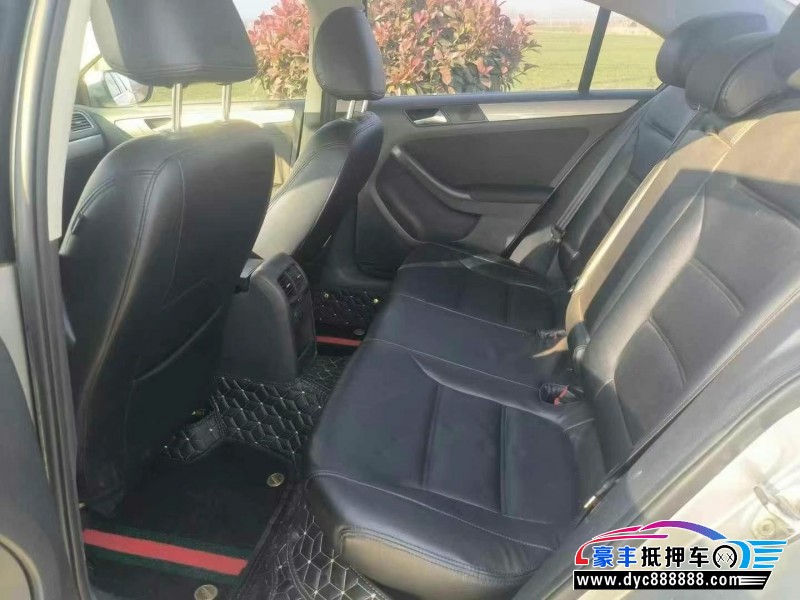 15年大众速腾轿车抵押车出售