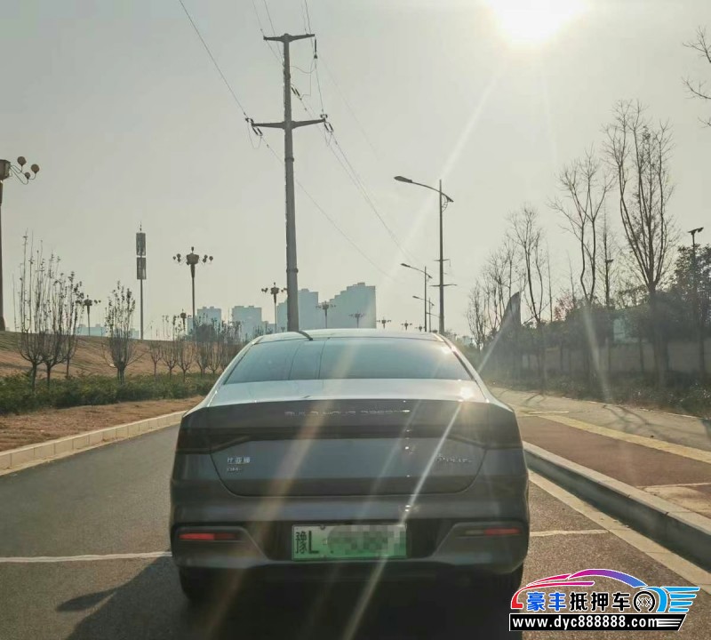 24年比亚迪秦轿车抵押车出售