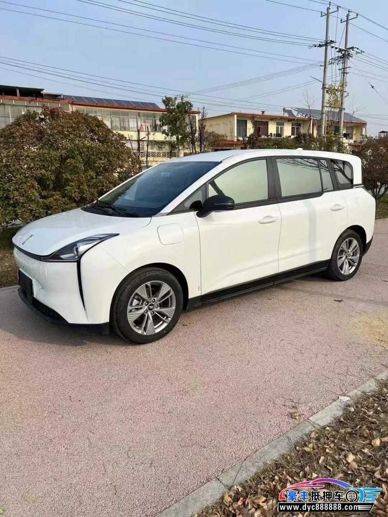 23年奔腾E05轿车抵押车出售