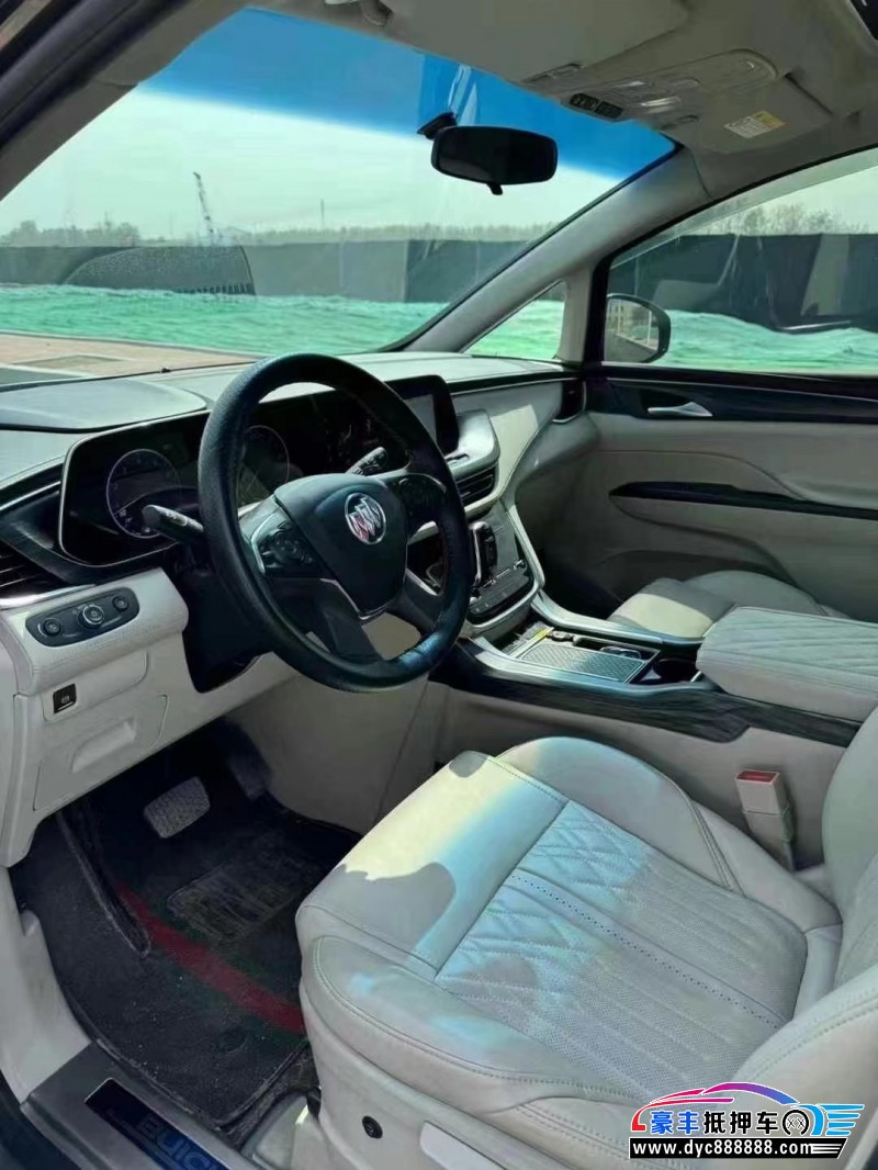 22年别克GL8轿车抵押车出售