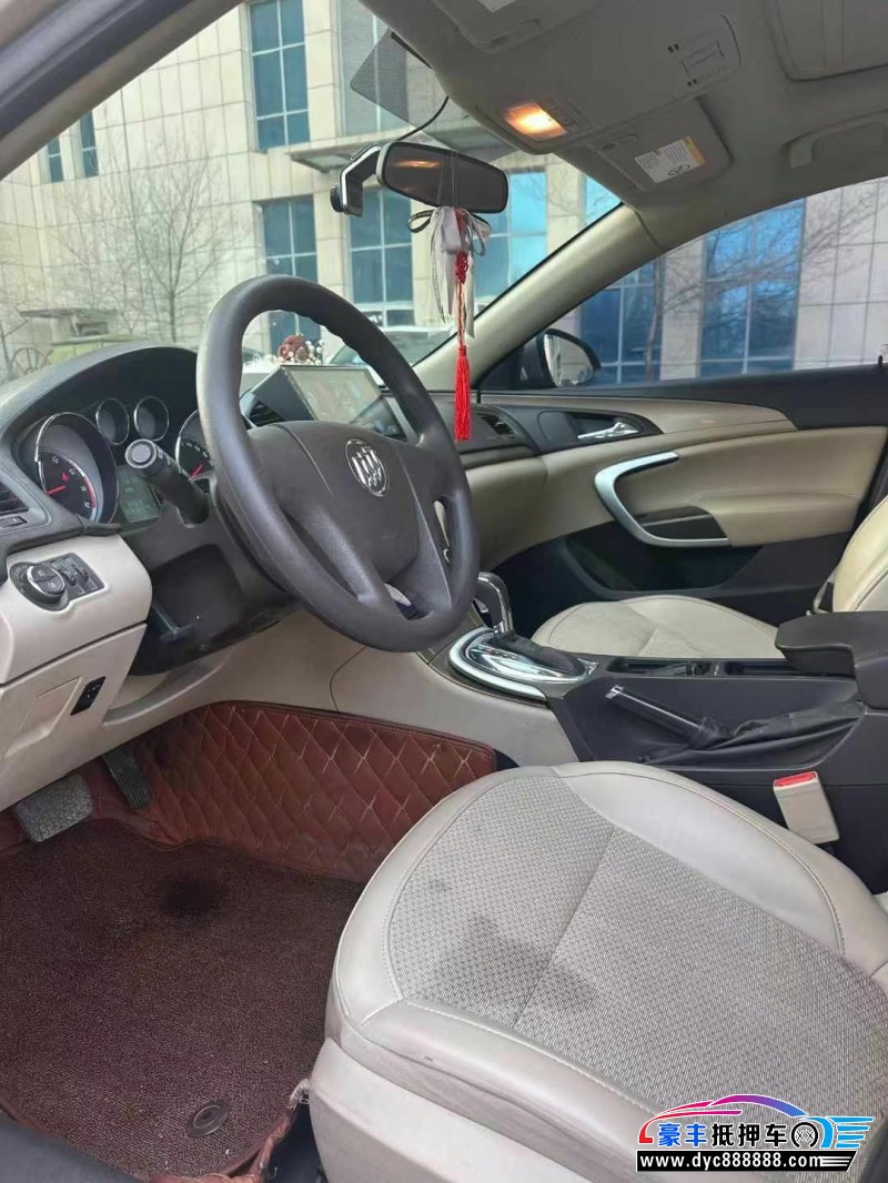 13年别克君威轿车抵押车出售