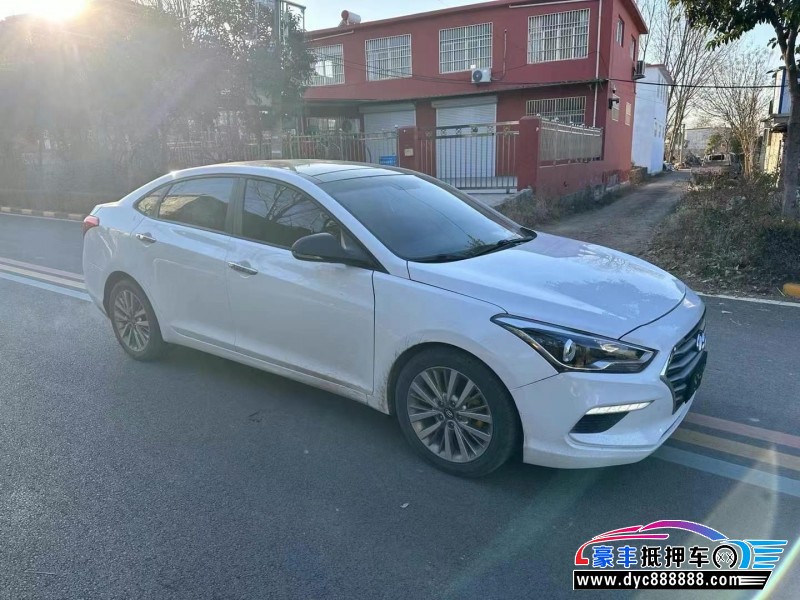 18年现代名图轿车抵押车出售