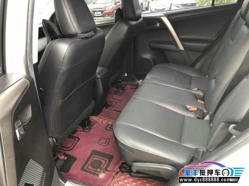 15年丰田RAV4轿车抵押车出售