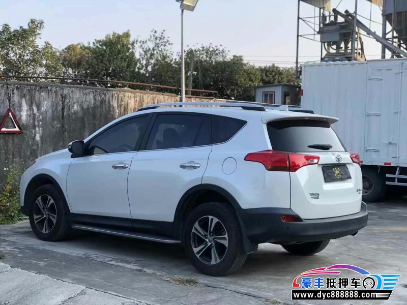 15年丰田RAV4轿车抵押车出售