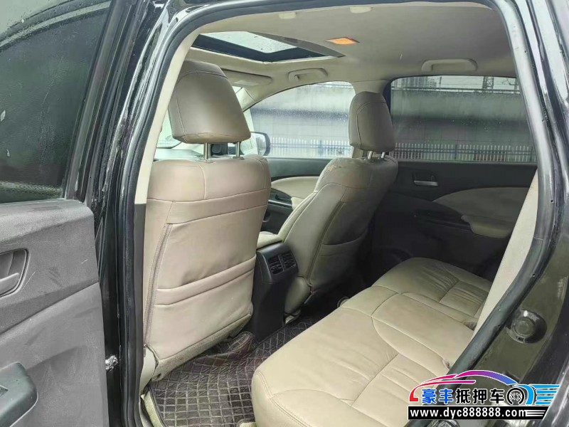 15年本田CR-V轿车抵押车出售