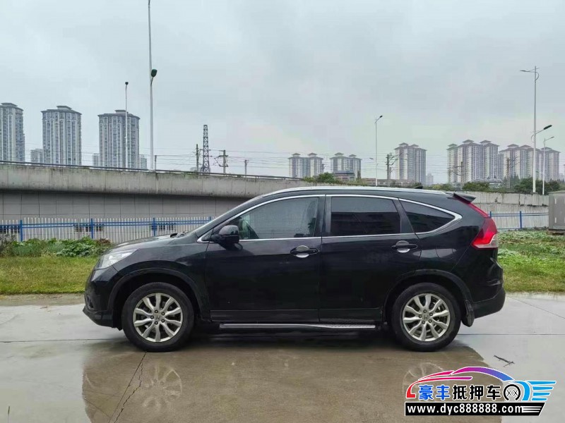 15年本田CR-V轿车抵押车出售