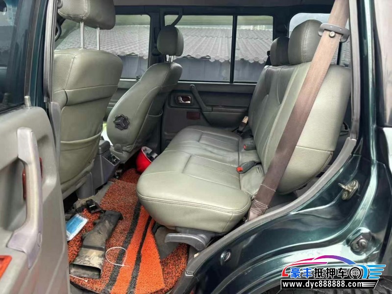 10年猎豹汽车黑金刚轿车抵押车出售