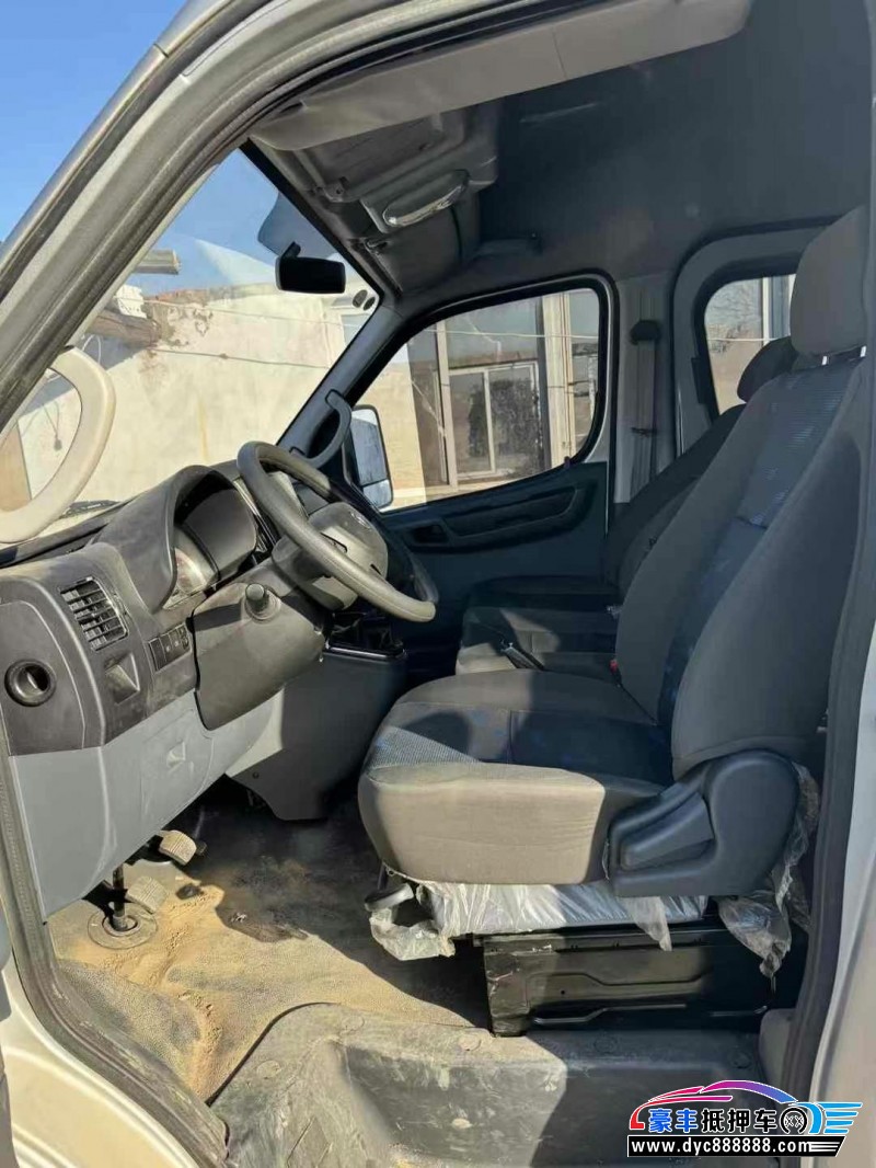 22年东风御风轿车抵押车出售