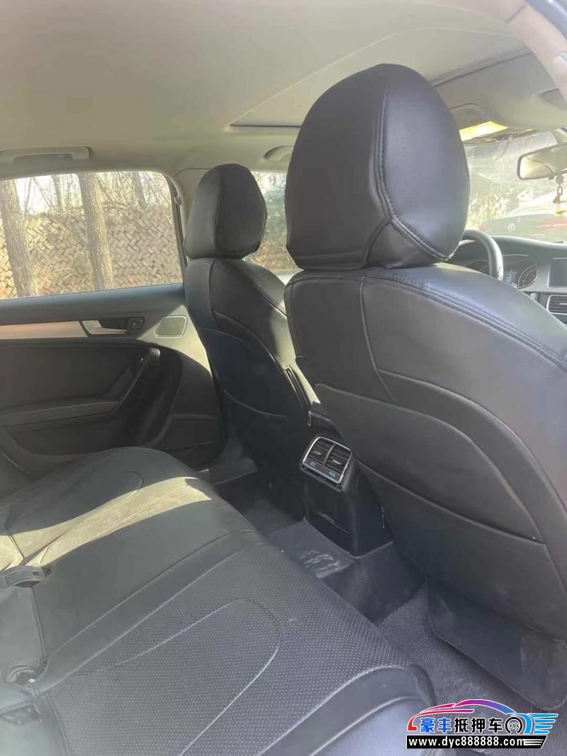 14年奥迪A4L轿车抵押车出售