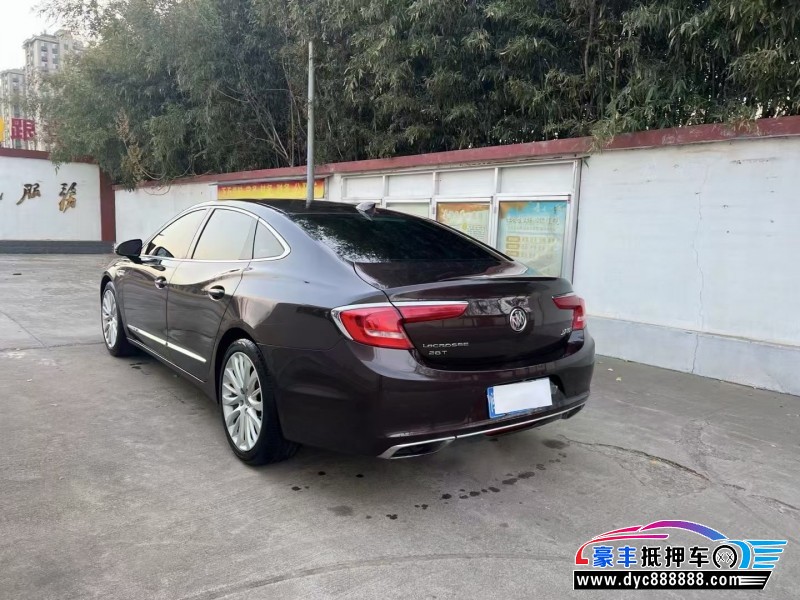 16年别克君越轿车抵押车出售