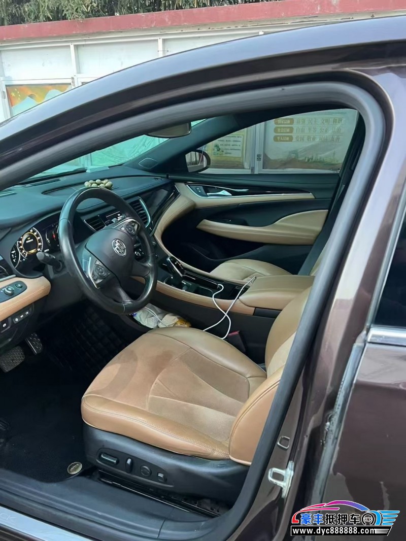 16年别克君越轿车抵押车出售