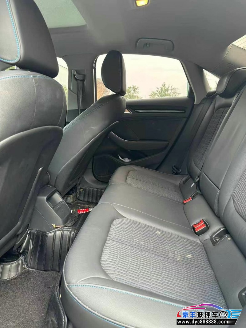 21年奥迪A3轿车抵押车出售