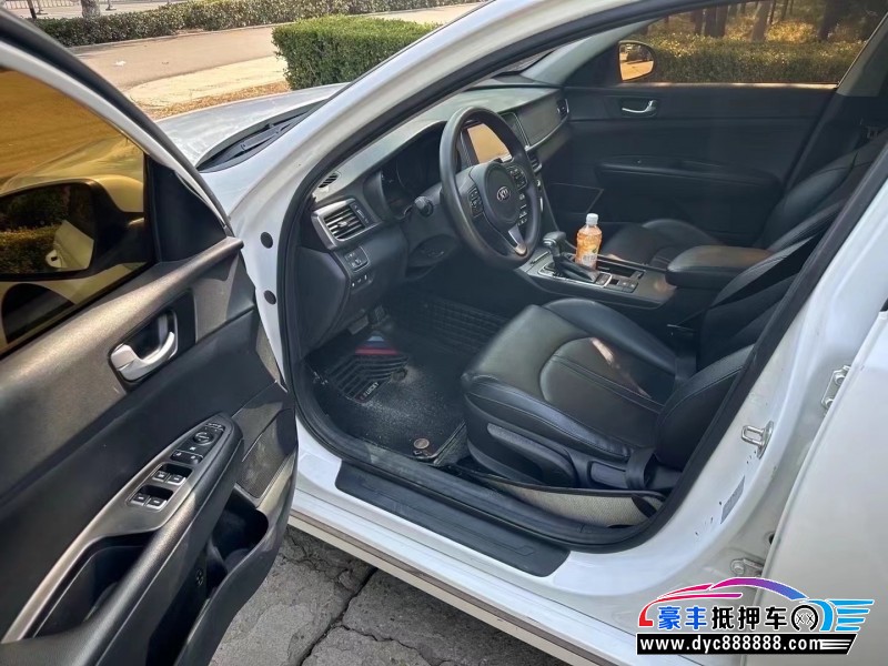 19年起亚K5轿车抵押车出售