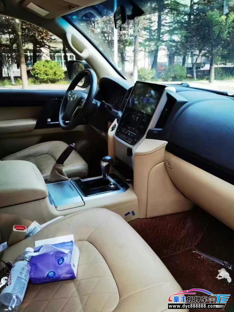 16年丰田兰德酷路泽（陆巡）轿车抵押车出售