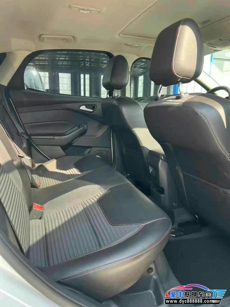 17年福特福克斯轿车抵押车出售