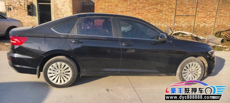 18年大众朗逸轿车抵押车出售