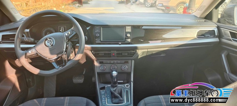 18年大众朗逸轿车抵押车出售