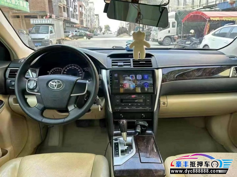 15年丰田凯美瑞轿车抵押车出售