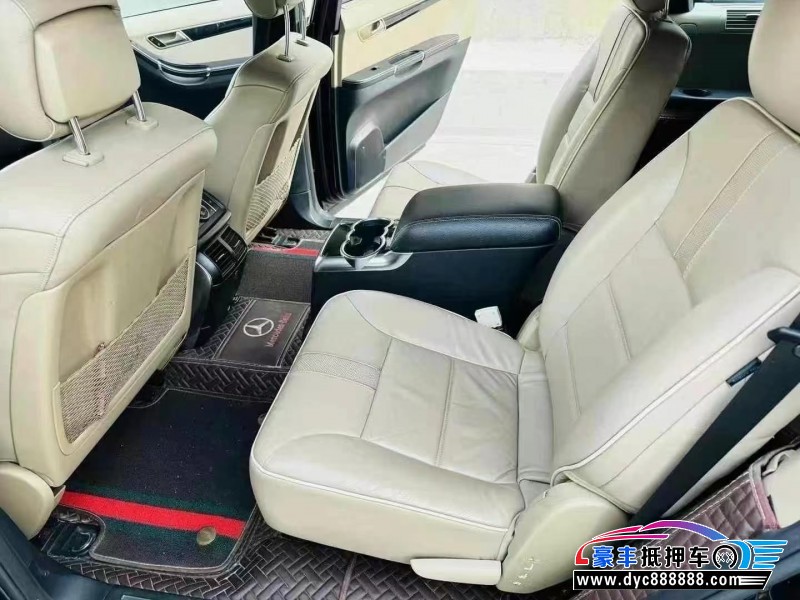 14年奔驰R轿车抵押车出售