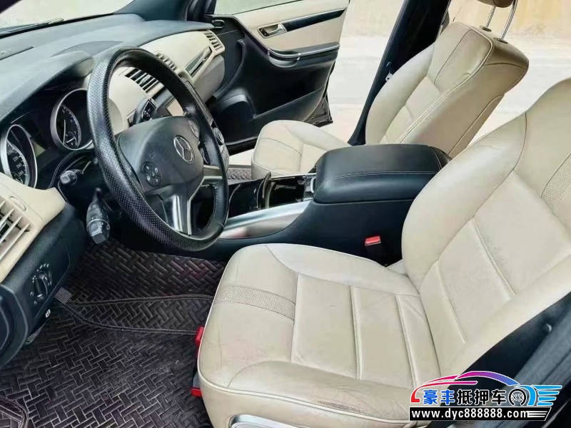 14年奔驰R轿车抵押车出售