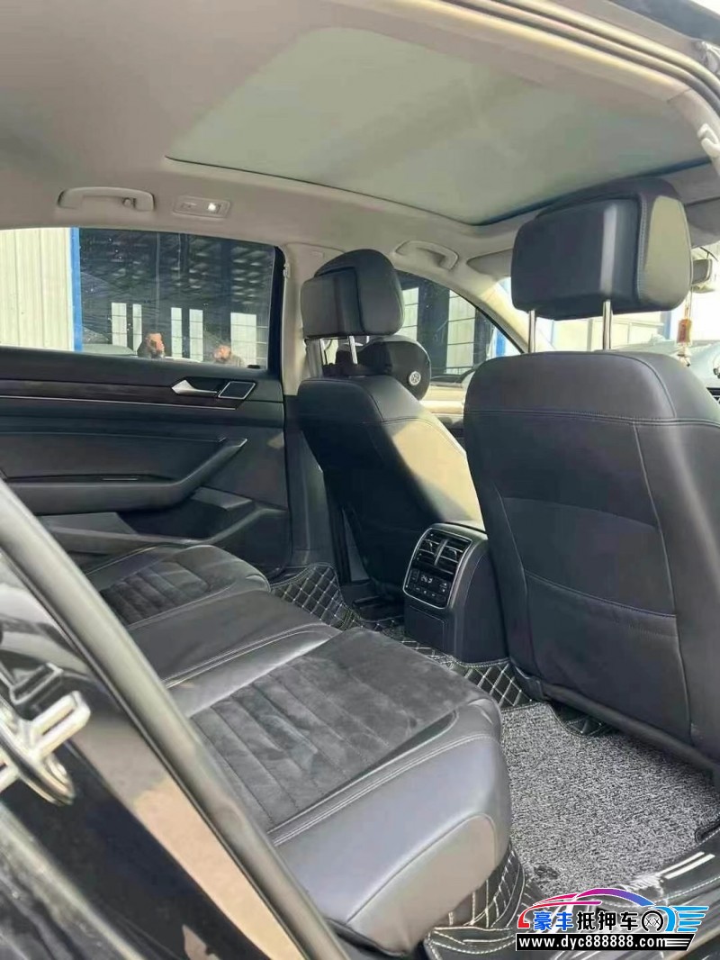 17年大众迈腾轿车抵押车出售