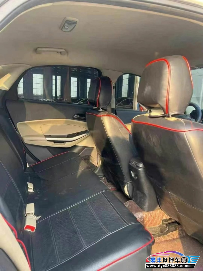 16年福特福睿斯轿车抵押车出售