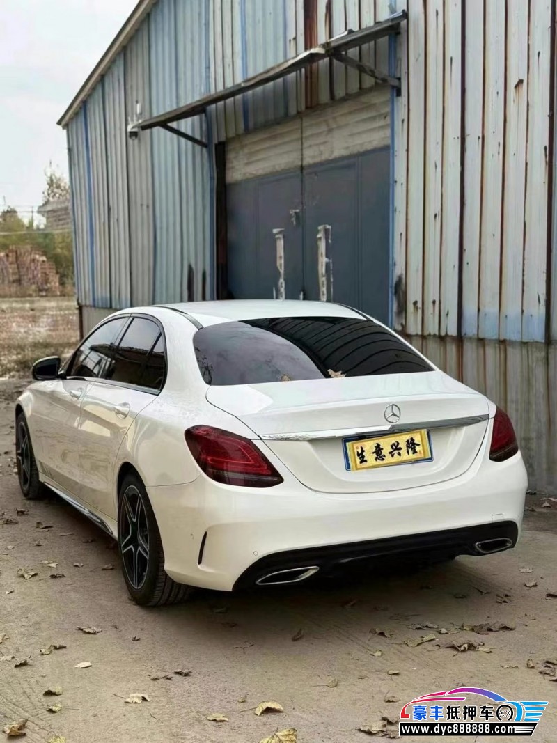 21年奔驰C轿车抵押车出售