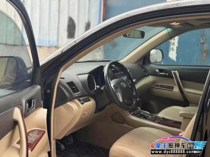 13年丰田汉兰达轿车抵押车出售