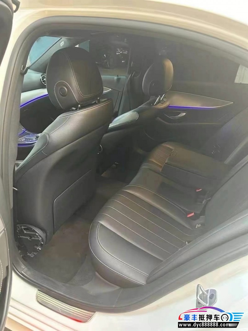 19年奔驰E轿车抵押车出售