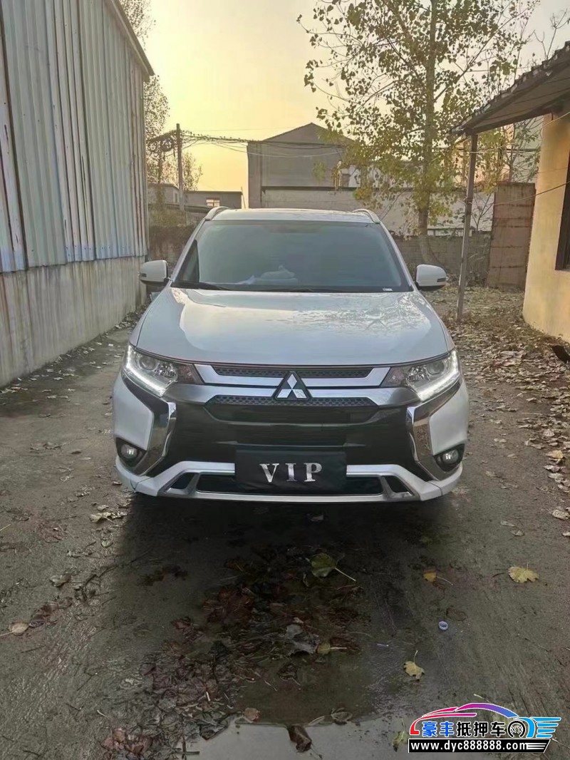 22年三菱欧蓝德轿车抵押车出售