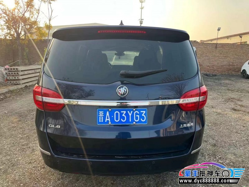 15年别克GL8轿车抵押车出售