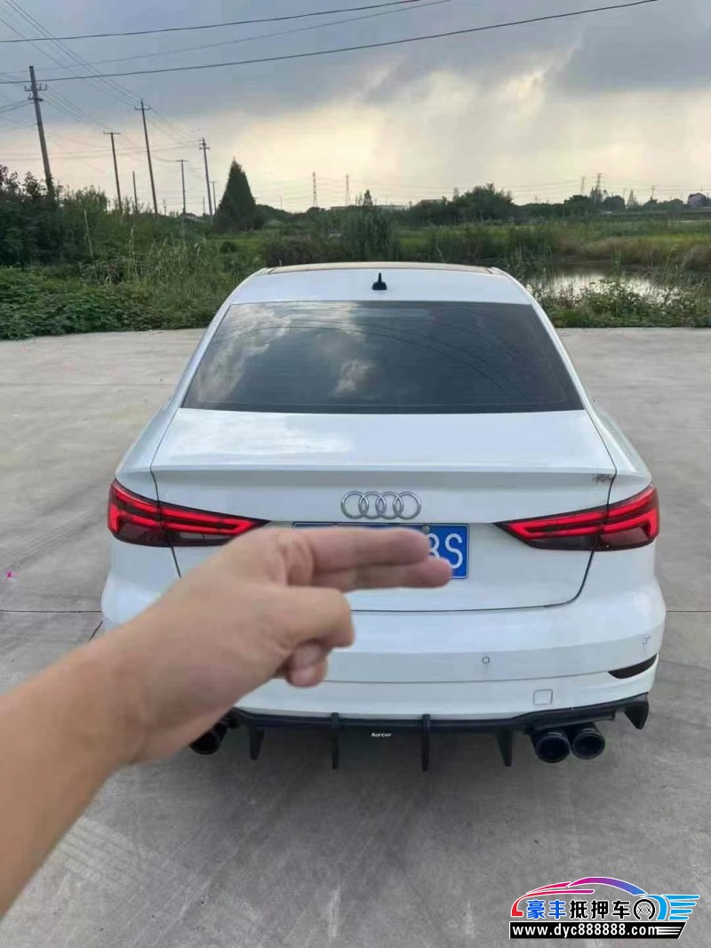 19年奥迪A3轿车抵押车出售