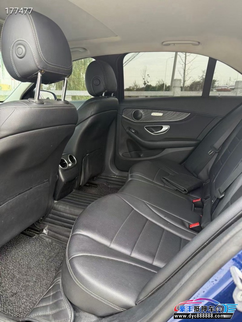 18年奔驰C轿车抵押车出售