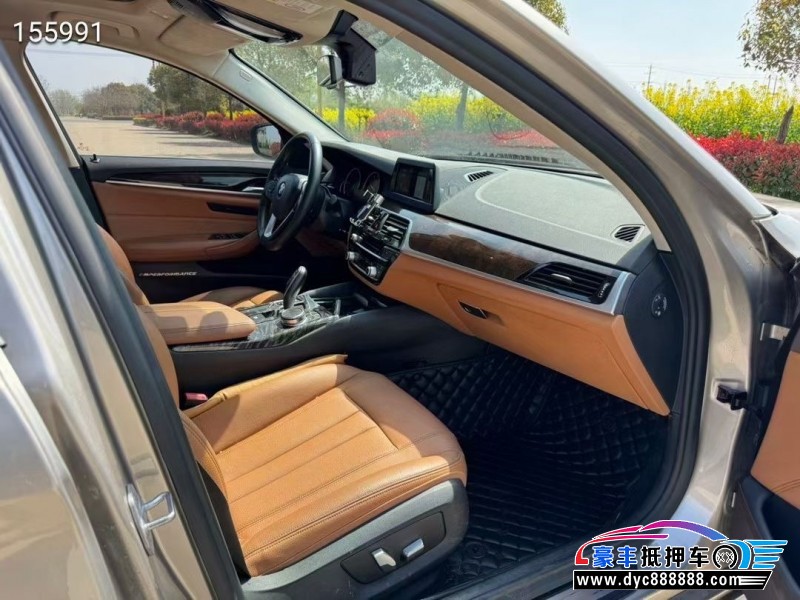 18年宝马5系轿车抵押车出售