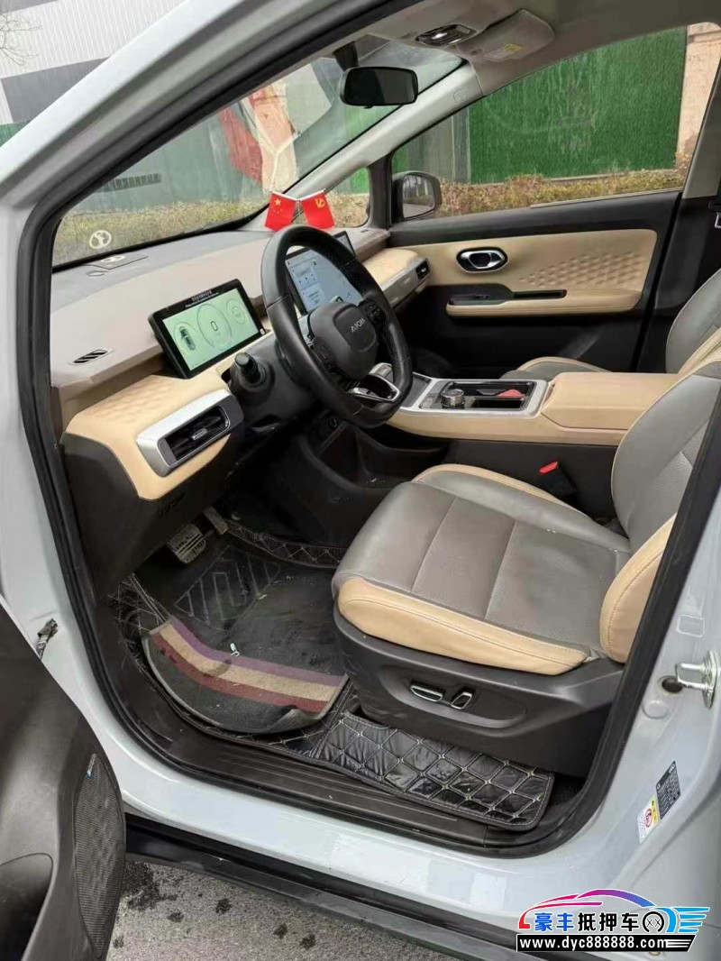 22年埃安Y70轿车抵押车出售