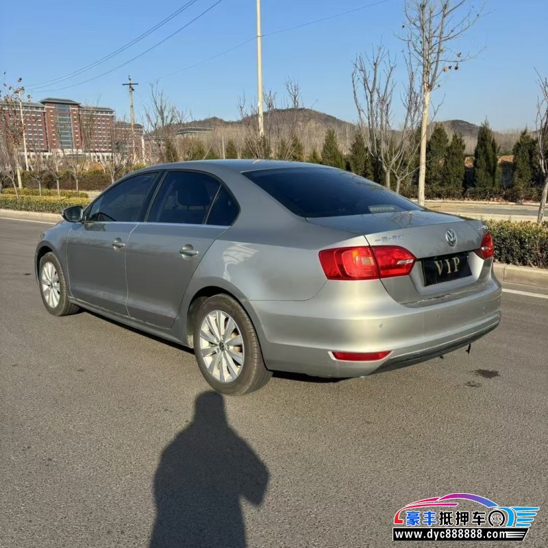 15年大众速腾轿车抵押车出售