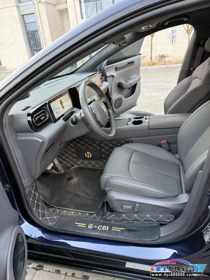 23年零跑C10轿车抵押车出售