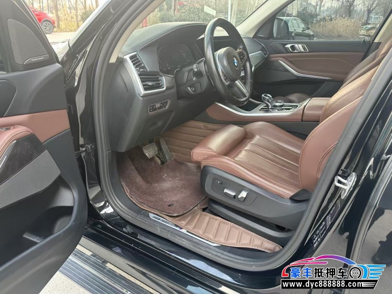 22年宝马X5SUV抵押车出售