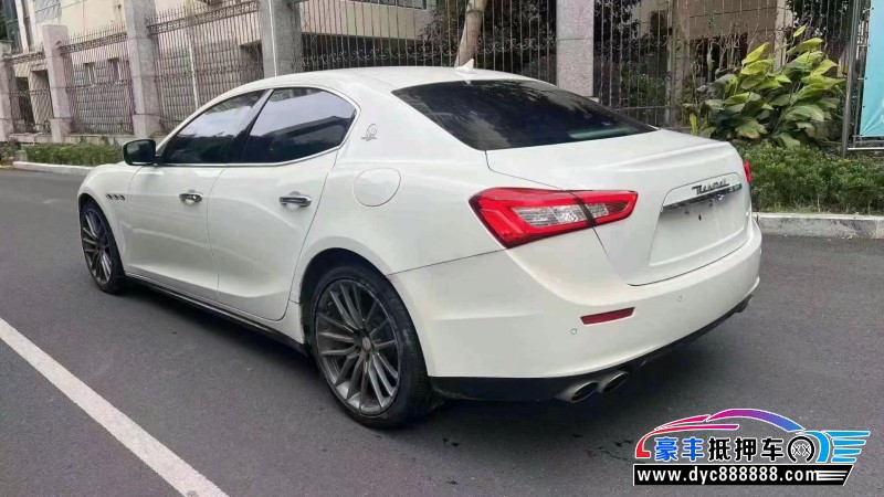 15年玛莎拉蒂Ghibli轿车抵押车出售