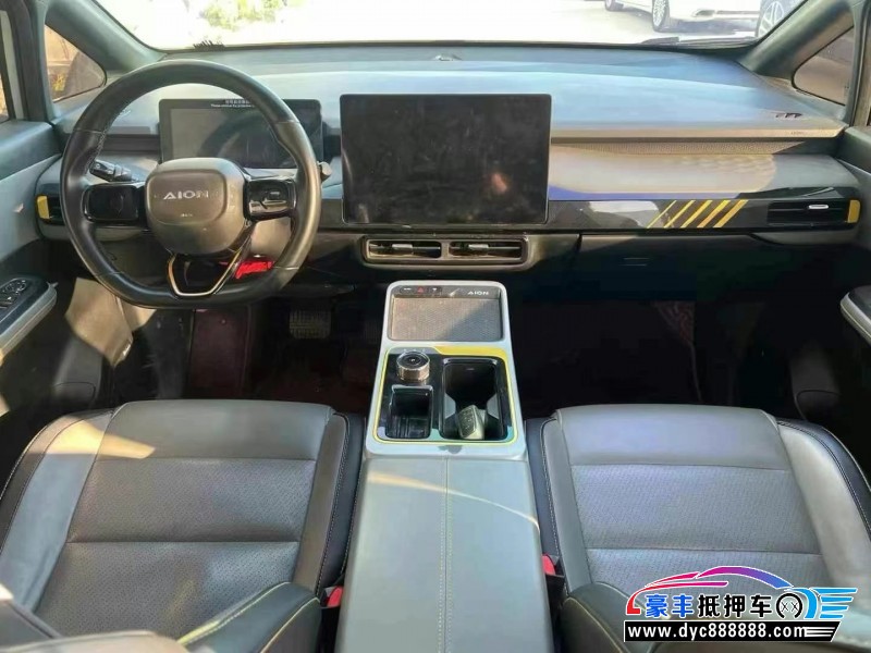 22年埃安Y70轿车抵押车出售