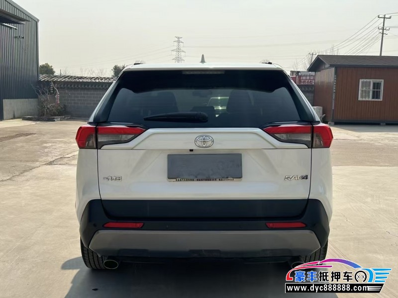 20年丰田RAV4轿车抵押车出售